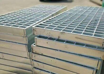 鋼格柵市場上為何玻璃鋼格柵更受歡迎？