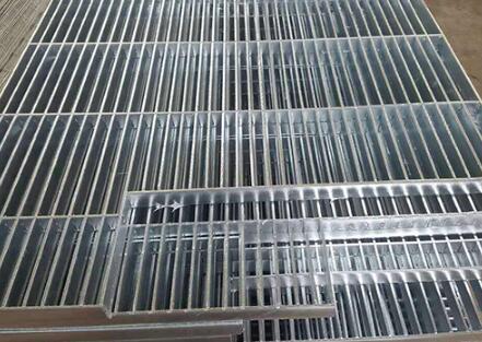 鍍鋅格柵板常見的種類