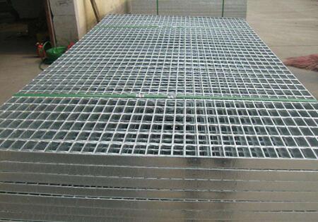 鍍鋅格柵板購(gòu)買時(shí)候需要注意哪些事項(xiàng)